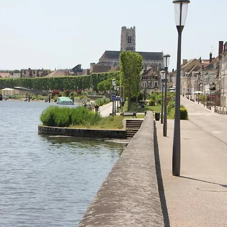 Maisonnette Au 15 Auxerre Exterior foto